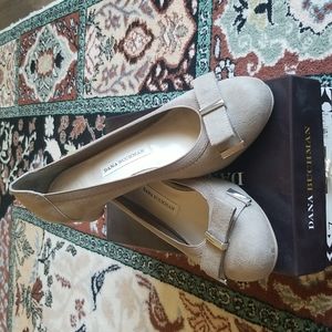 Dana Buchman Suede Darcy Light Taupe Flats Size7